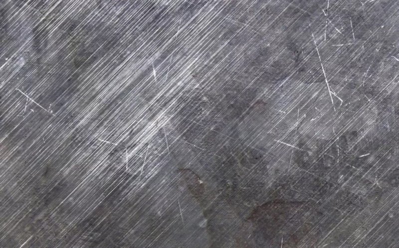 Потертости на металле