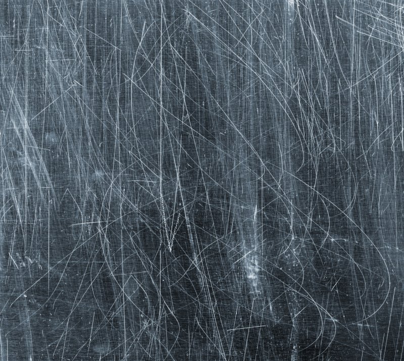 Царапины на металле