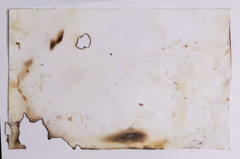 Обгоревший край бумаги