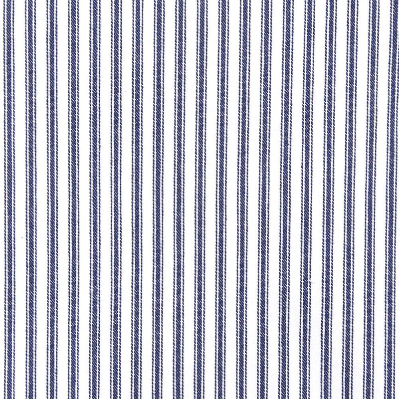 Ткань в синюю полоску