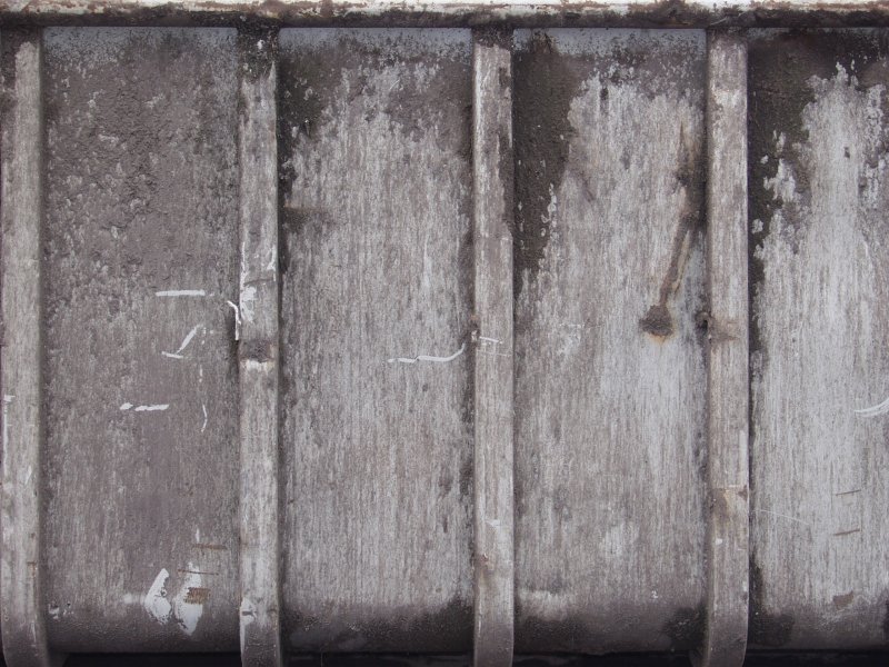 Ржавый металлический профиль