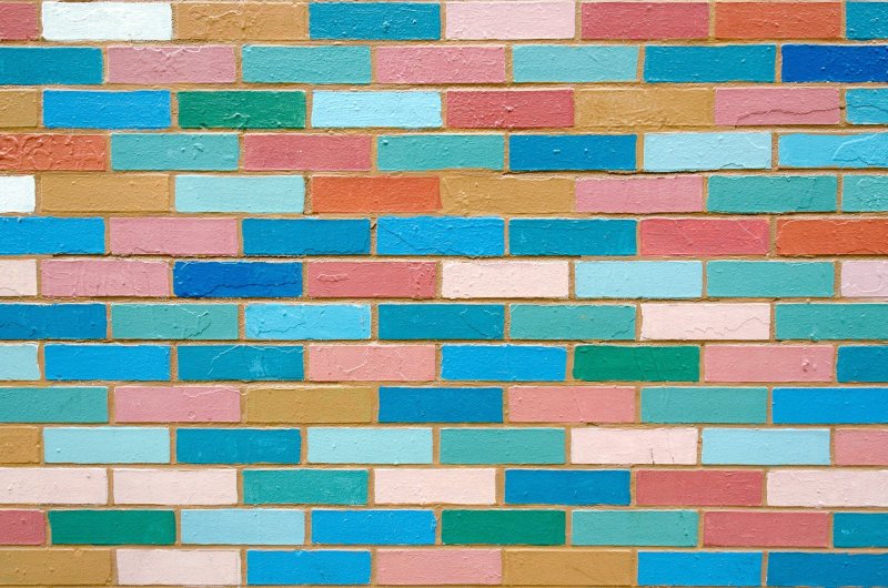 Разноцветный кирпич