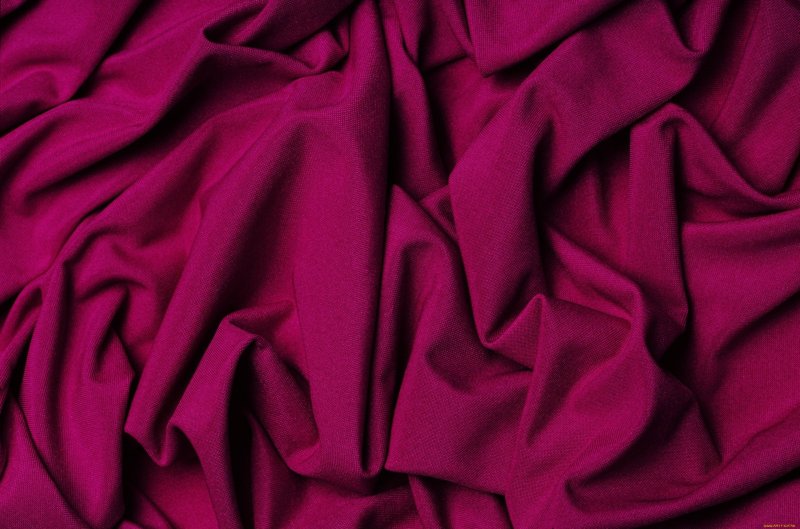 Темно малиновый цвет