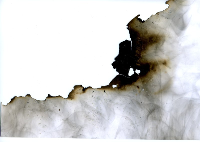 Обгоревший край бумаги