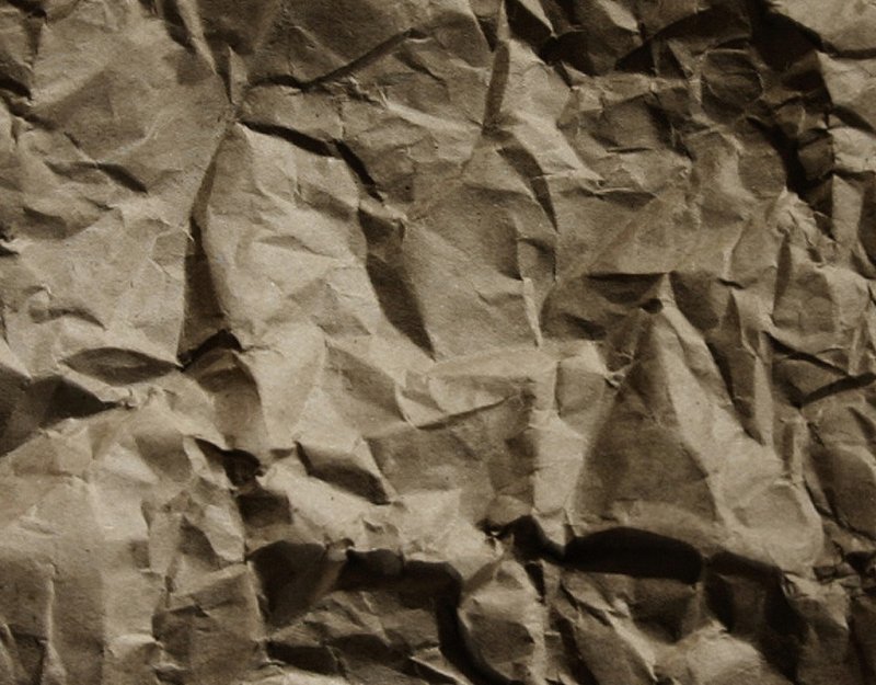 Мятая коричневая бумага