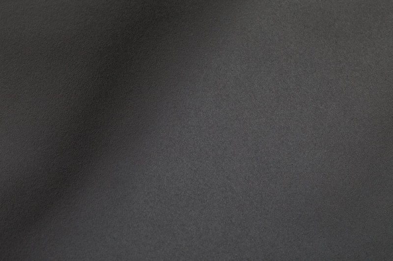 Металл черного цвета