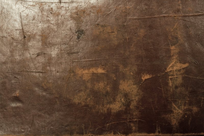 Старая потертая кожа