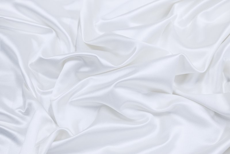 Белый шелк