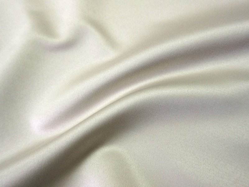 Ткань шелк белый