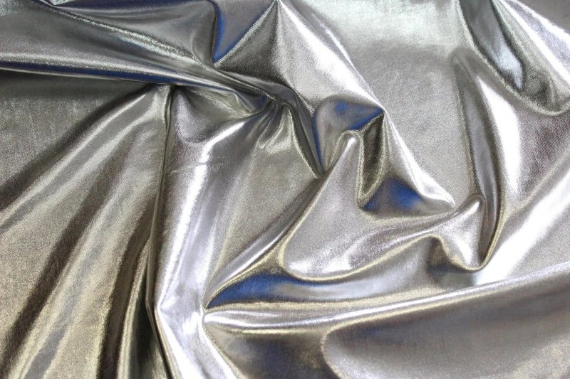 Серебристая ткань