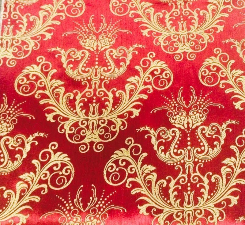 Красный орнамент