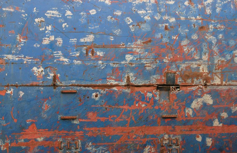 Металлическая обшивка корабля