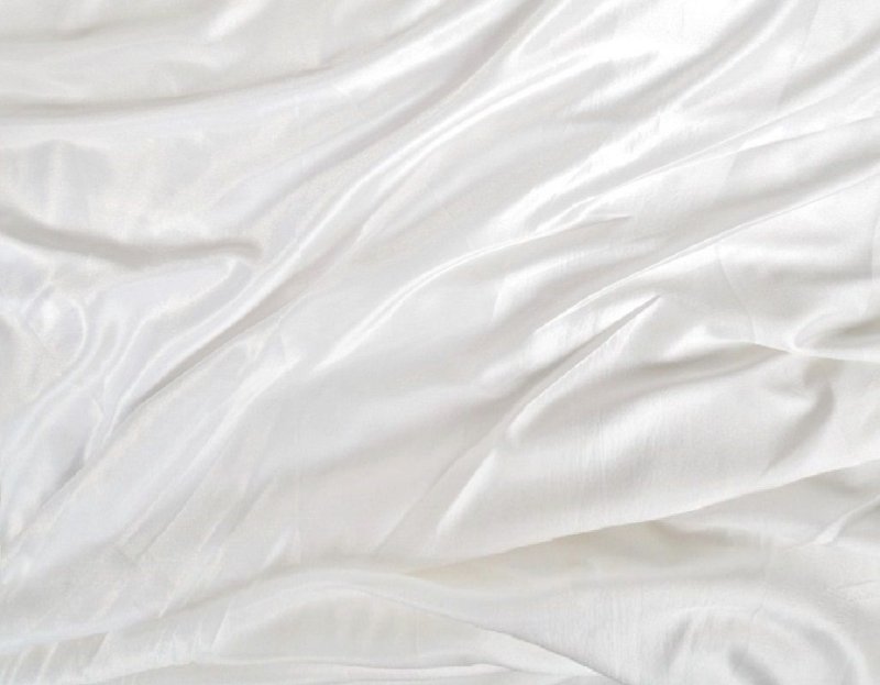 Мятая белая ткань