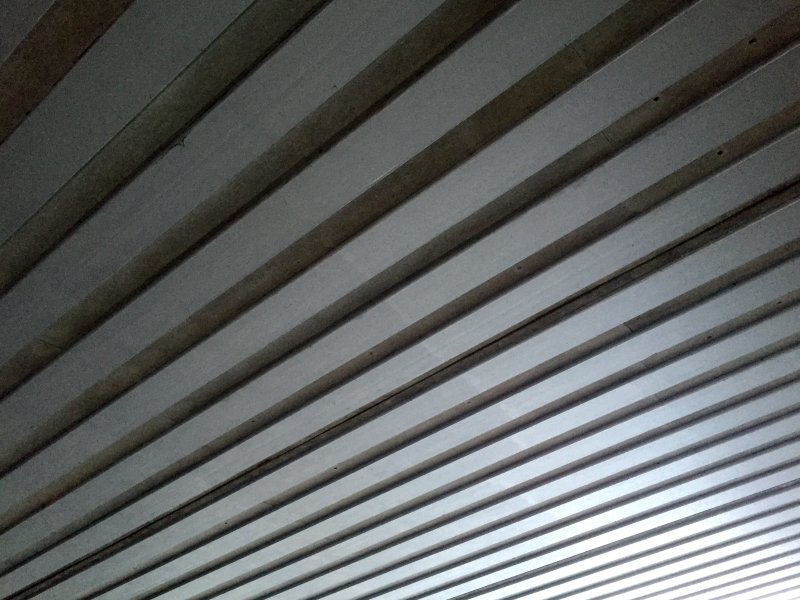 Реечный потолок текстура