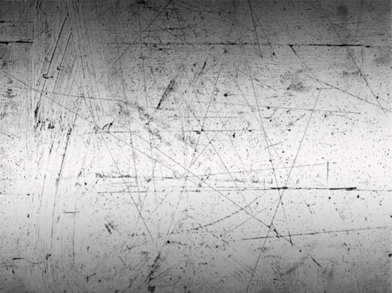 Царапины на металле