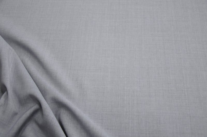 Серая костюмная ткань