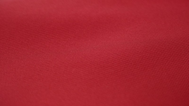 Красный материал