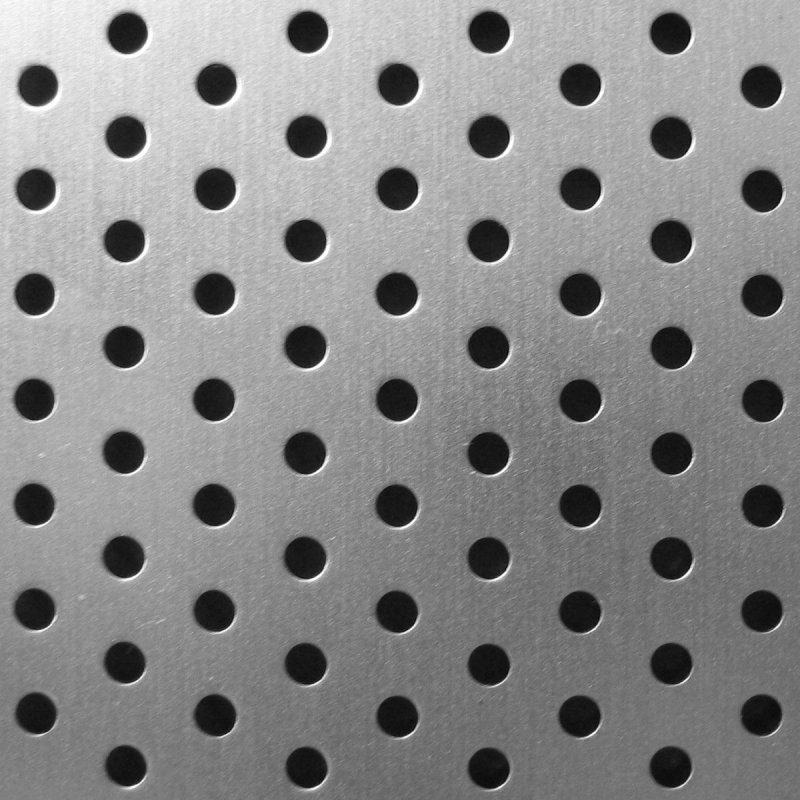 Металлический лист с отверстиями