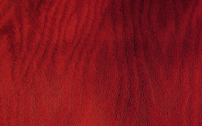 Красная ткань