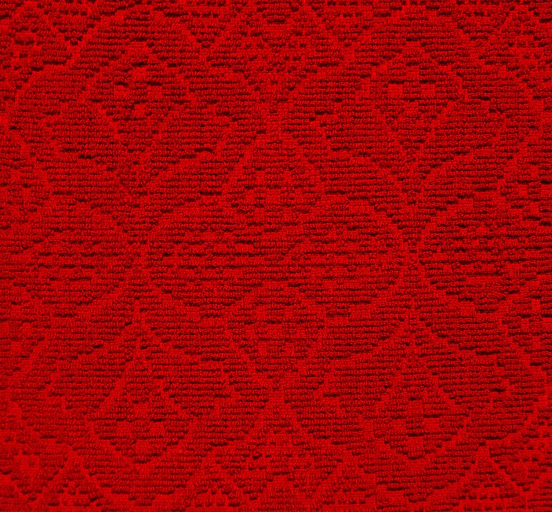 Красная вязаная ткань