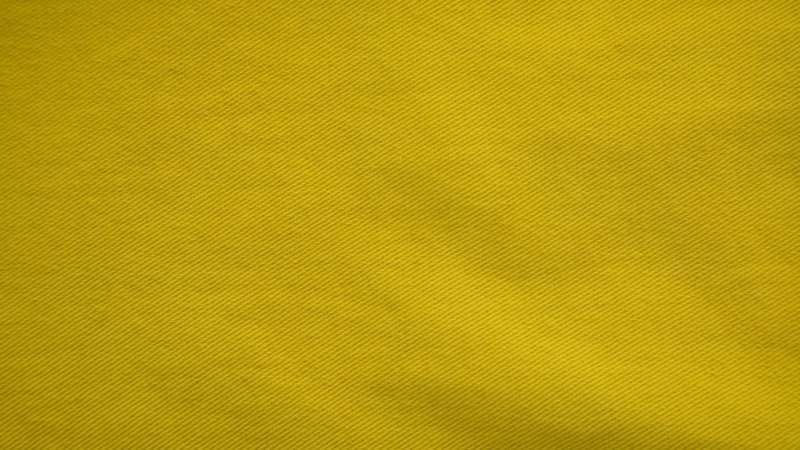 Желтая ткань