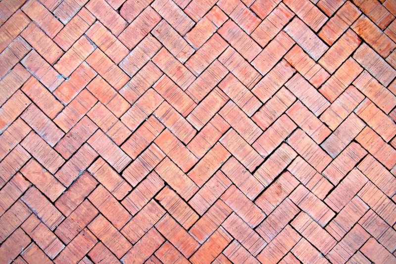 Кирпич елочкой текстура