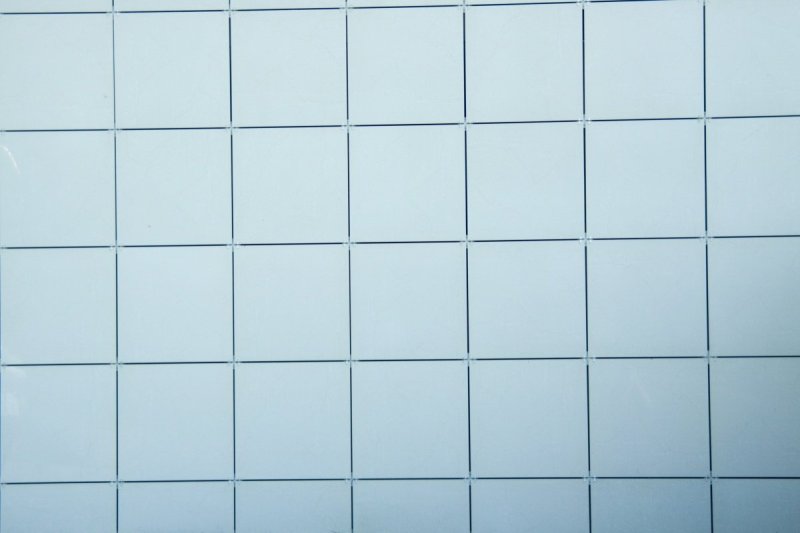 Белая керамическая плитка