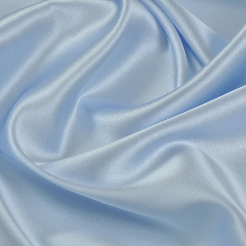 Голубой шелк