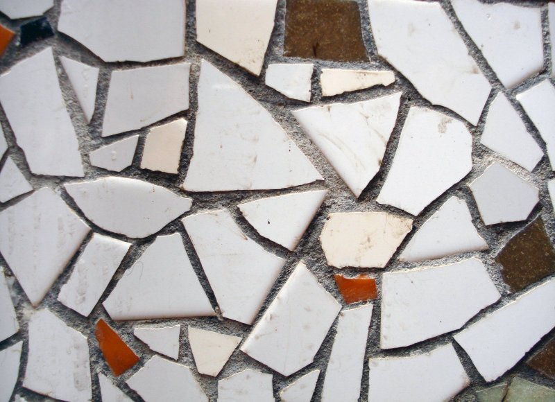 Пол из битой плитки