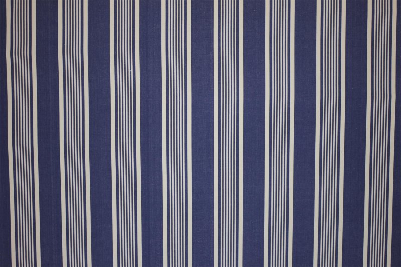 Ткань в широкую полоску