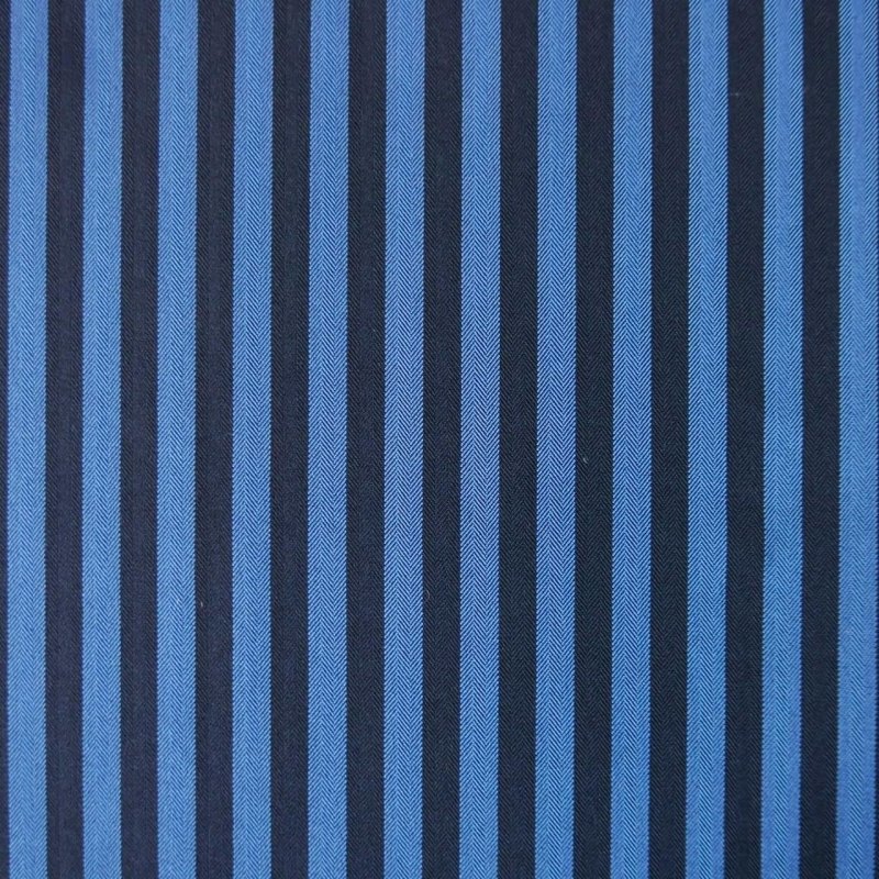 Ткань в синюю полоску