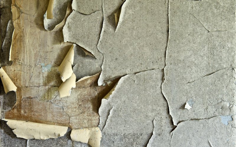 Рваная стена