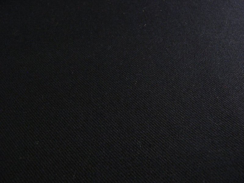 Черная джинсовая ткань