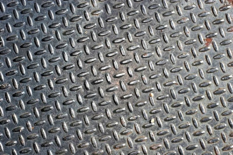 Лист алюминиевый рифленый 2х1200х3000 мм (чечевица) ту 1-801-20-2008