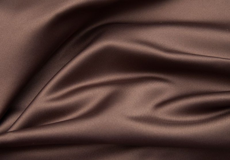 Коричневый шелк
