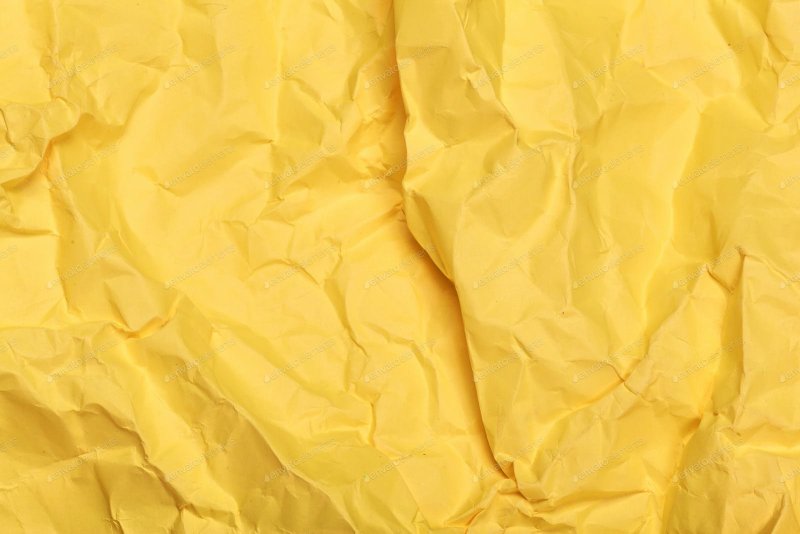 Смятая пожелтевшая бумага