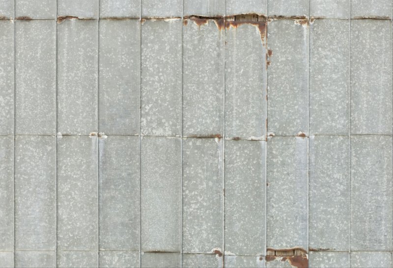 Старая металлическая кровля