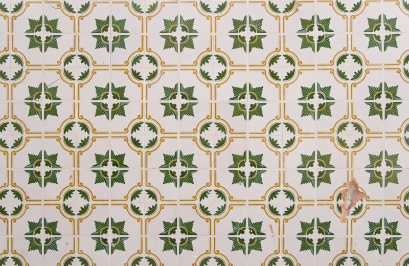 Плитка с орнаментом