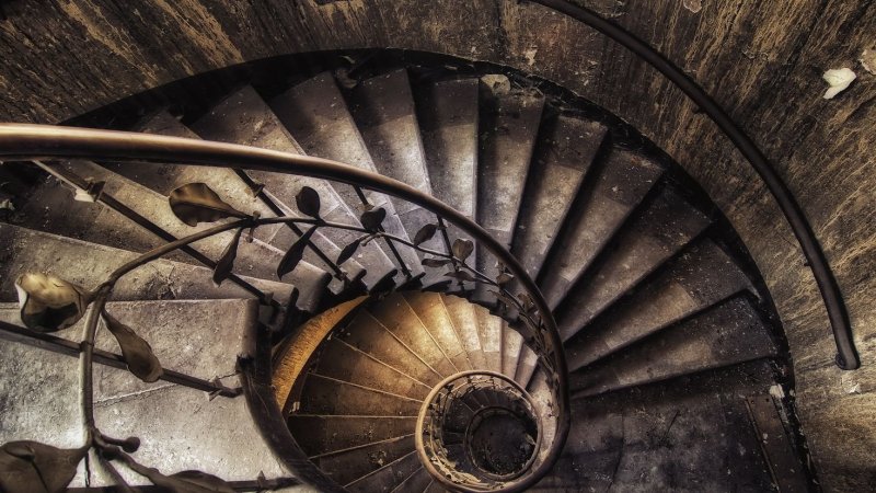 Винтовая лестница, Ащеулов переулок