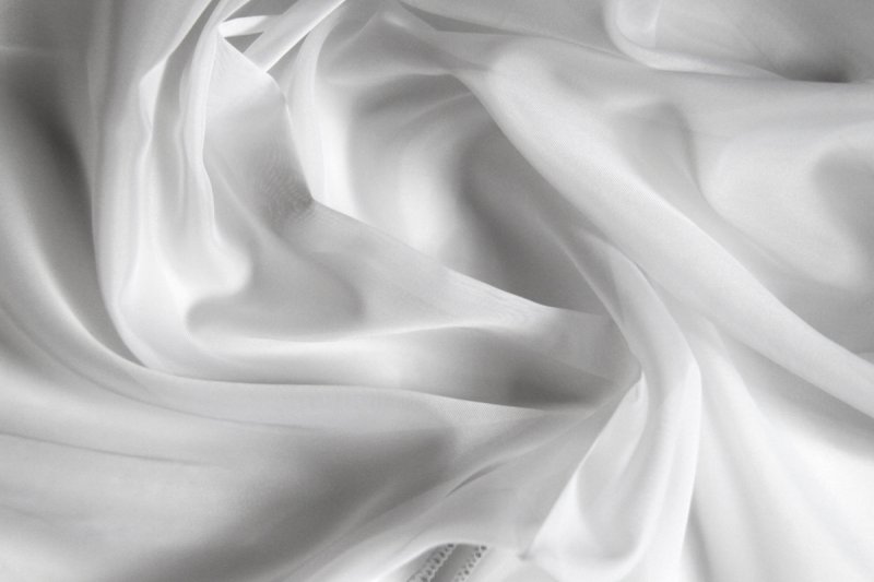 Ткань шелк белый