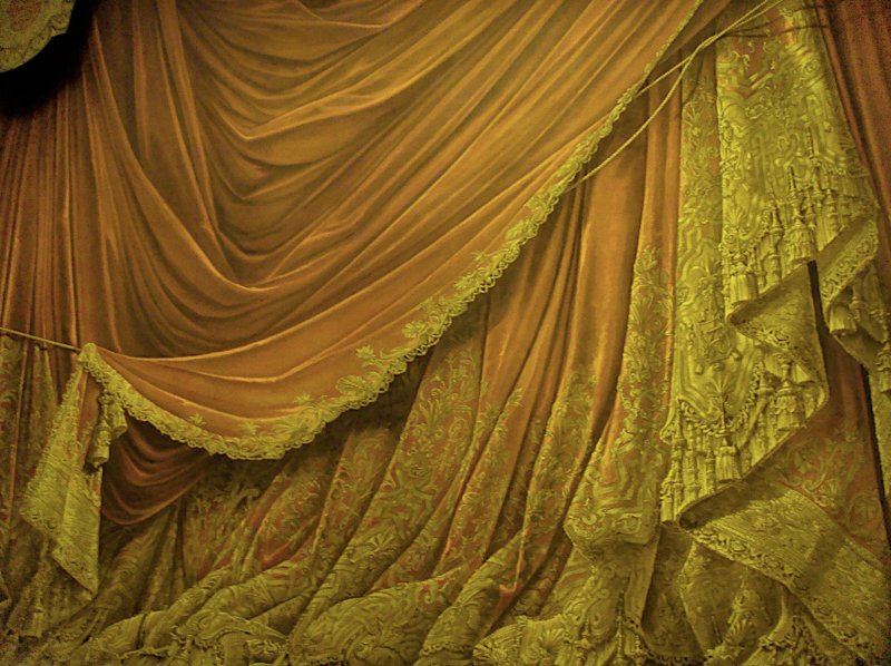 Занавес в театре