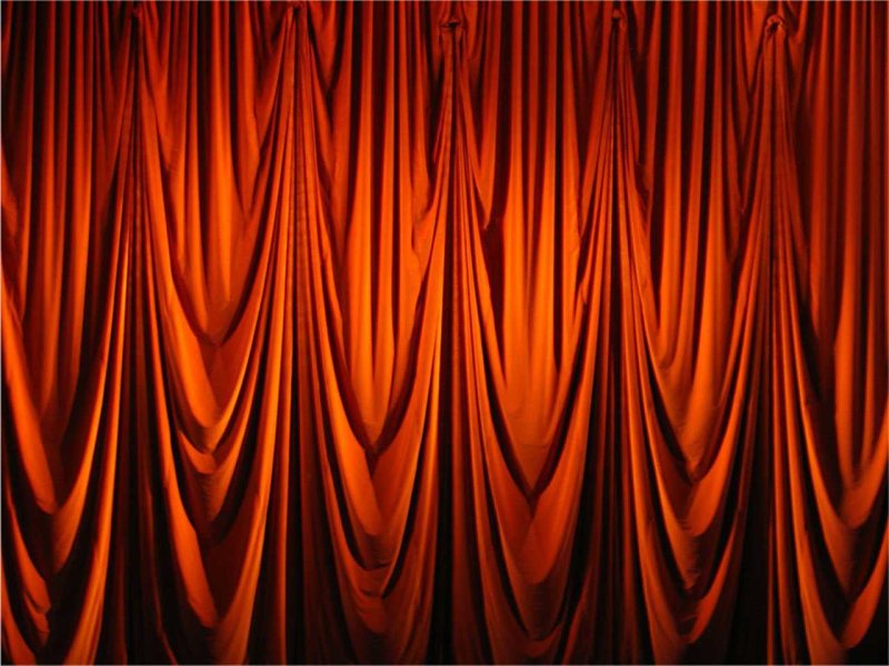 Театральный занавес