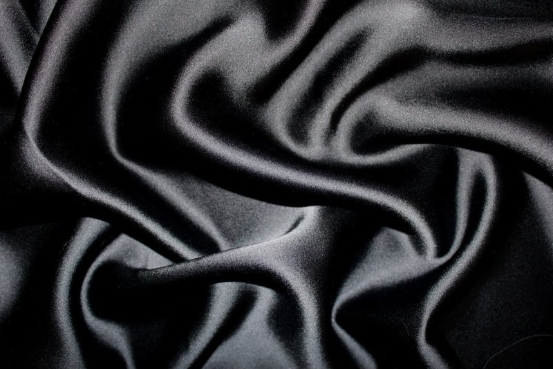 Черная ткань