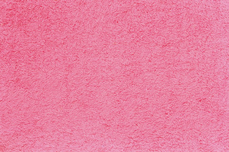 Розовая пушистая ткань