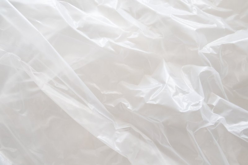 Белая мятая бумага