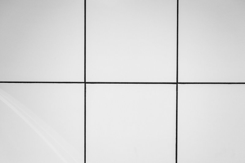 Белая квадратная плитка
