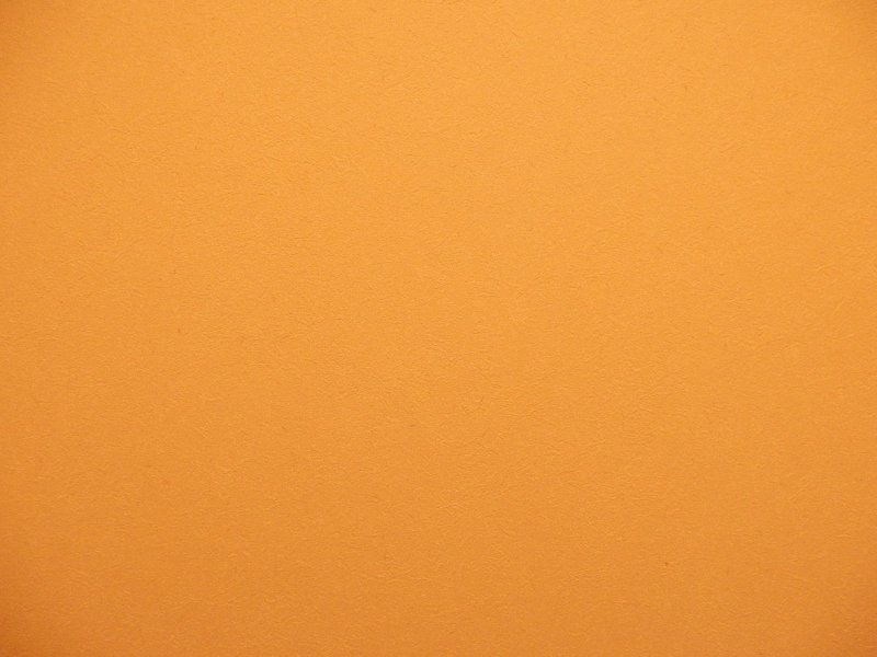 Светло оранжевый