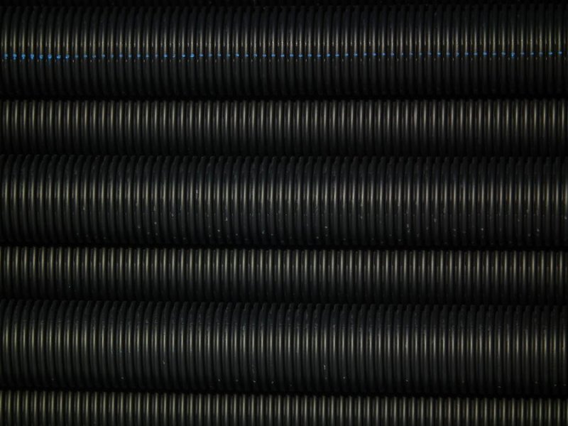 Гофрированная труба черная