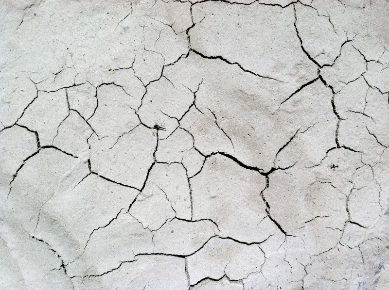 Трещины на стене текстура