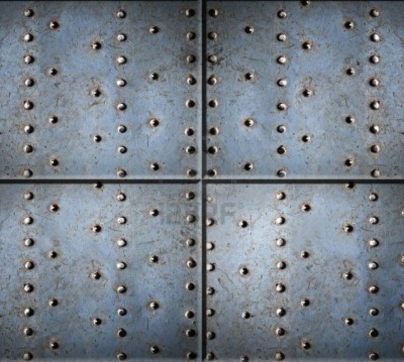 Металл с заклепками